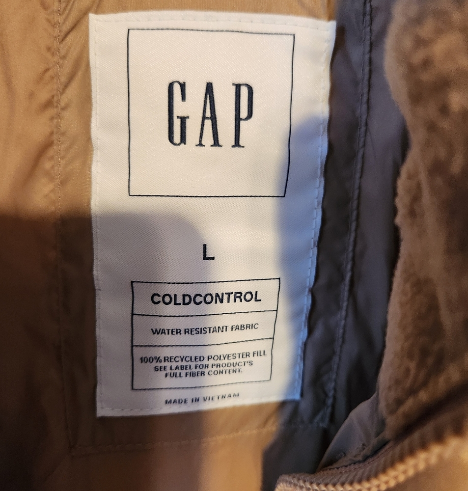 GAP Puffer Jacket - Picture 2 of 3